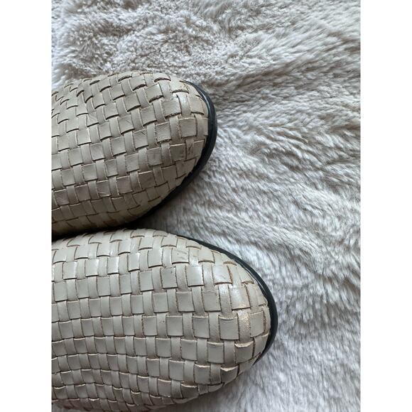 Trotters Cream Flats Size M - Picture 6 of 6